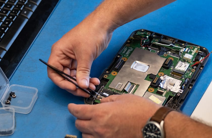 Repairing a tablet